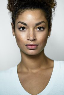 фото Брук Монтальво