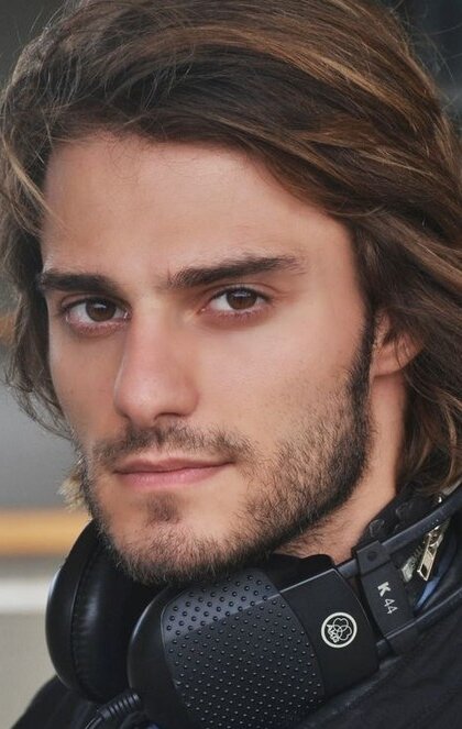 фото Уго Бонемер