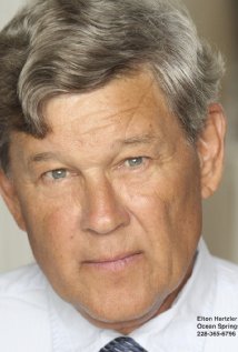 фото Элтон Харцелер