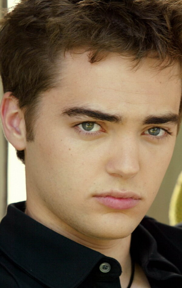 фото Дрю Тайлер Белл