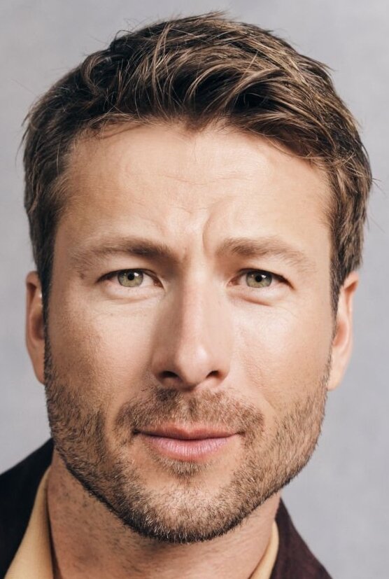 фото Глен Пауэлл