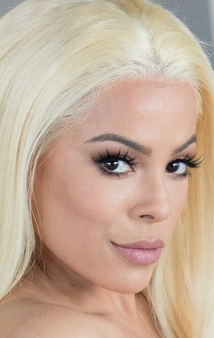 фото Луна Стар