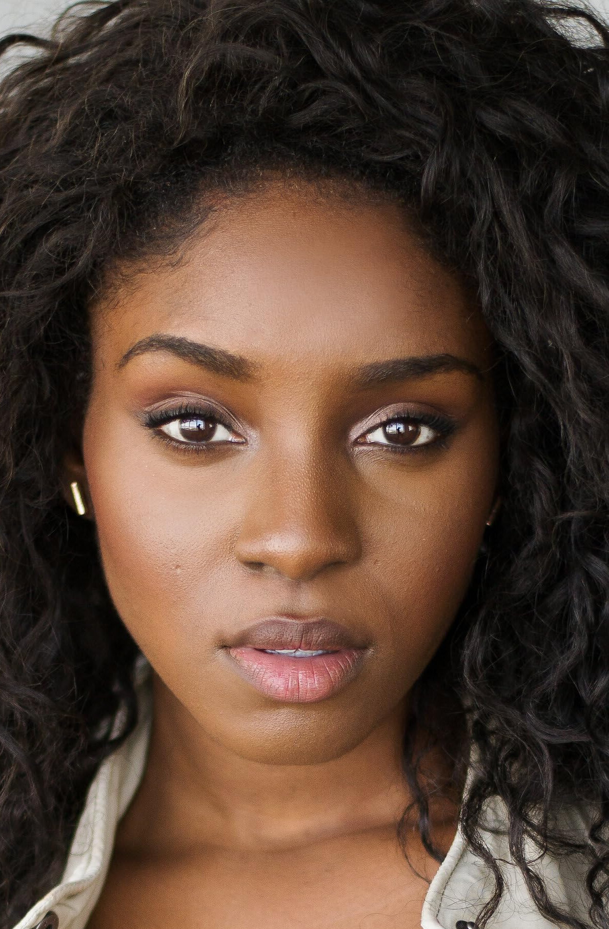 фото Карен Обилом