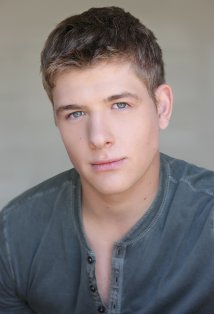 фото Deric Holden