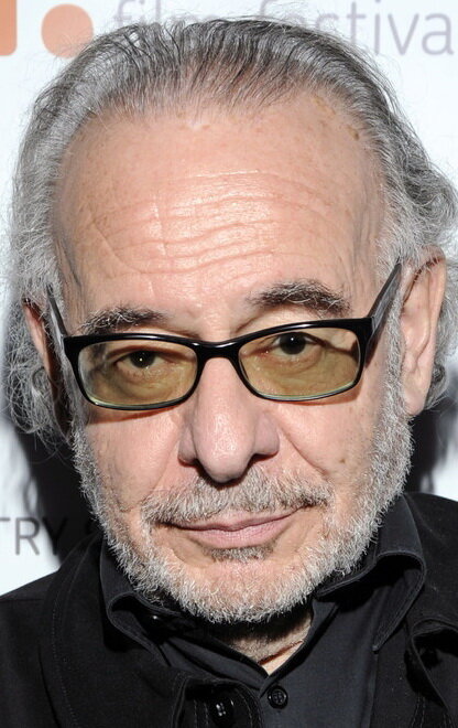 фото Юго Сантьяго