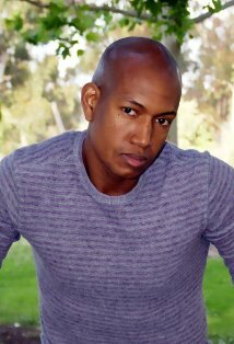 фото СиДжей Томас