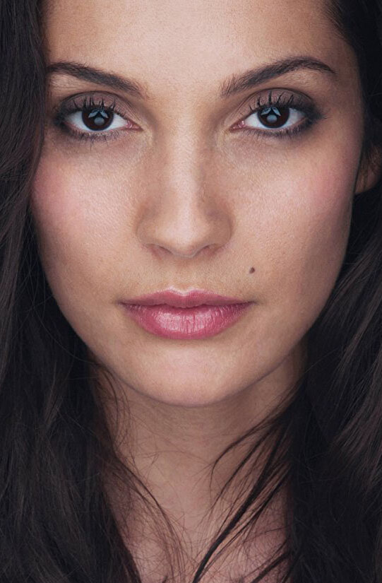 фото Хания Амар