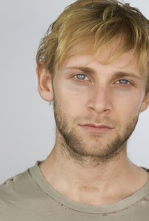 фото Дерек Харитон