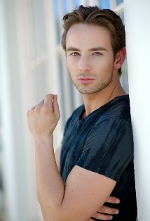 фото Камерон Марк Льюис