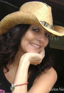 фото LuAnn Nicosia