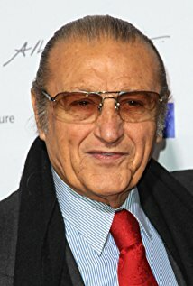 фото Тони Ренис