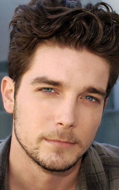 фото Логан Бартоломью