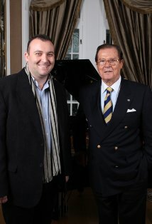 фото Адам Коблер