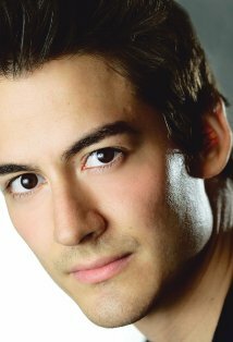 фото Ричард Шарра