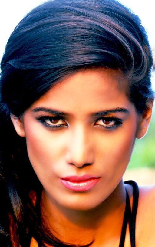 фото Пунам Пандей