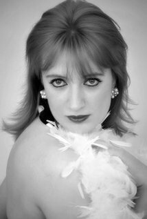 фото Mackenzie Vee Crompton