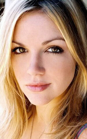 фото Корри Инглиш