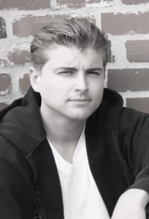 фото Сет Маршалл