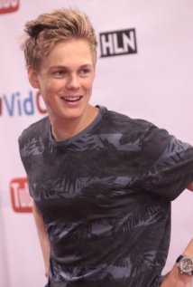 фото Каспар Ли