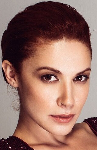 фото Ачелья Топалоглу