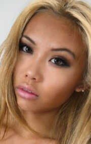 фото Челси Ли