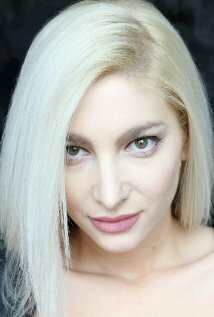 фото Kasey Iliana Sfetsios