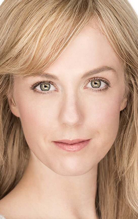 фото Шарлотта Кейт Фокс