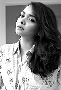 фото Манаал Кхан