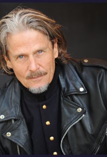 фото Элиас МакКейб