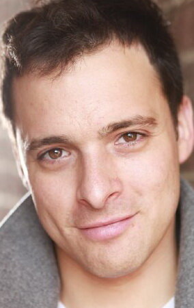 фото Адам Ривз