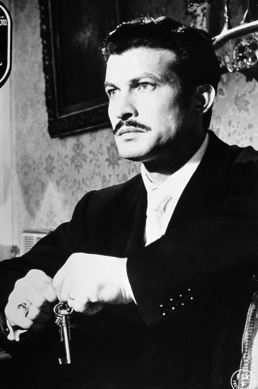 фото Эрно Криза