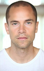 фото Питер Янгблад Хиллз