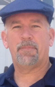 фото Ллойд Краго