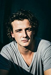 фото Майкл Ричардсон