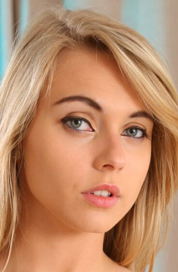 фото Хлоя Той