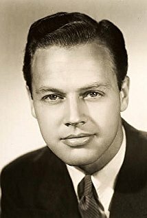 фото Лейтон Ноубл