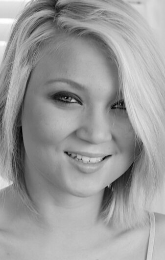 фото Дакота Скай