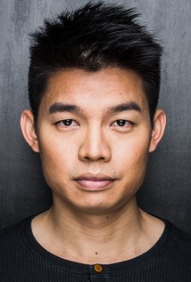 фото Джулиан Юэн