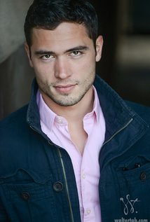 фото Клэй Экер