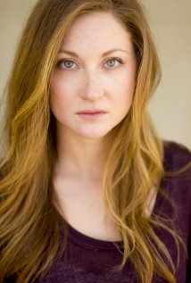 фото Эми Кэмпион