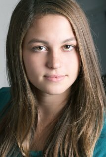 фото Камри Бролт