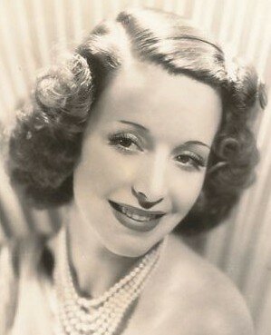 фото Джоан Перри