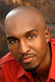 фото Элайджа Блэнд