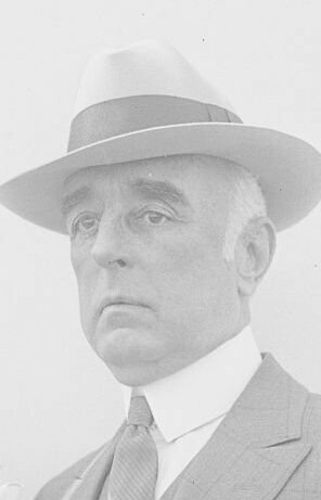 фото Жюль Брюлатур