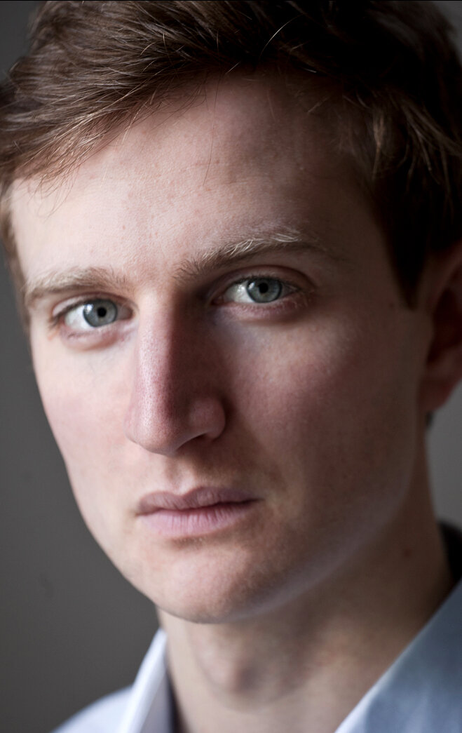 фото Джеймс Марлоу