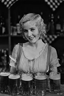 фото Эдриэнн Дор