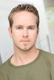 фото Aaron James