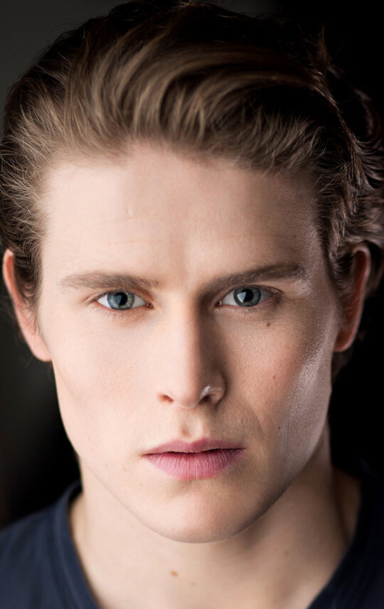 фото АрДжей Фезерстонхо