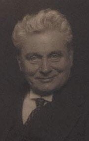 фото Гуго Тимиг