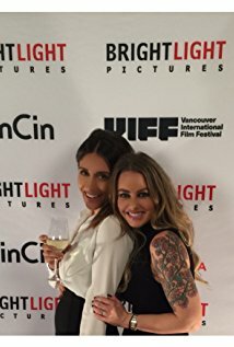 фото Lori Massini